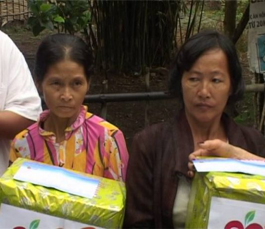 Khát vọng sống thăm và trao quà những gia đình khó khăn tại tỉnh Hậu Giang