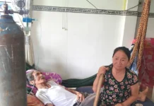 Cảm thương người phụ nữ tật nguyền gồng gánh chồng – con