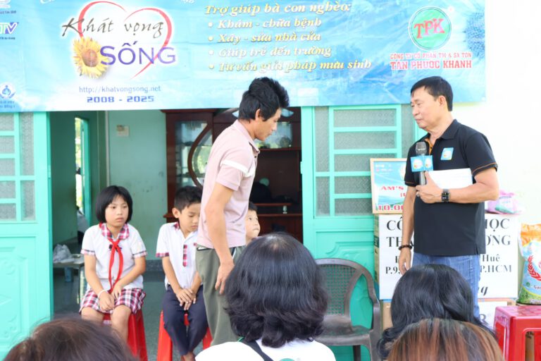 Khi người đàn ông gãy gánh mà còn gãy cánh