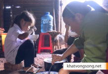 Người phụ nữ dân tộc Jrai gồng gánh xoay trở 1 mình nuôi con Hoàn cảnh gia đình chị Y Hêuh