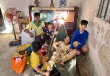 Giữ mẹ cho các con, được ngày nào hay ngày đó